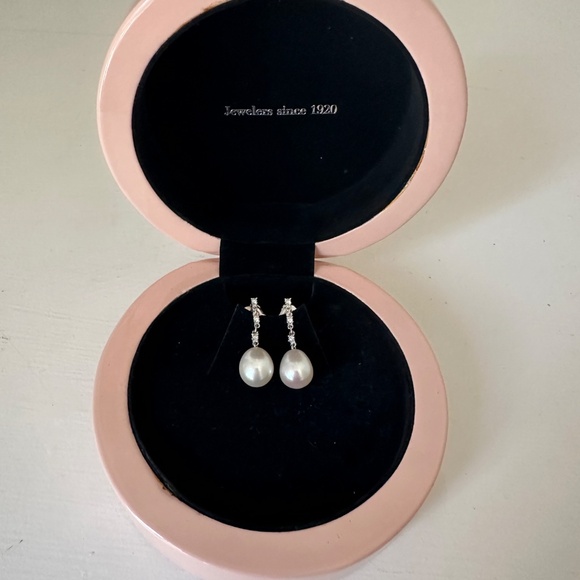 TOUS 18K White Gold Les Classiques Earrings with Diamond and Pearl - Picture 2 of 6